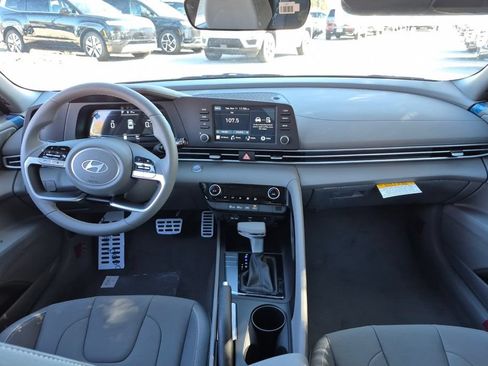 New 2026 Hyundai Elantra SEL Sport FWD image 21