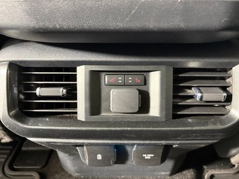Used 2022 Ford F150 Lariat w/ Equipment Group 502A High AWD/4WD image 29