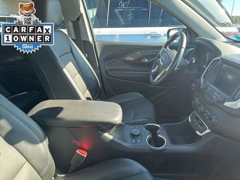 Used 2024 GMC Terrain SLT image 9