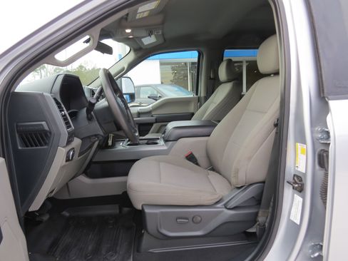 Used 2022 Ford F250 XLT w/ XLT Premium Package image 19