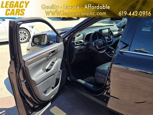 Used 2022 Toyota Highlander Limited image 52