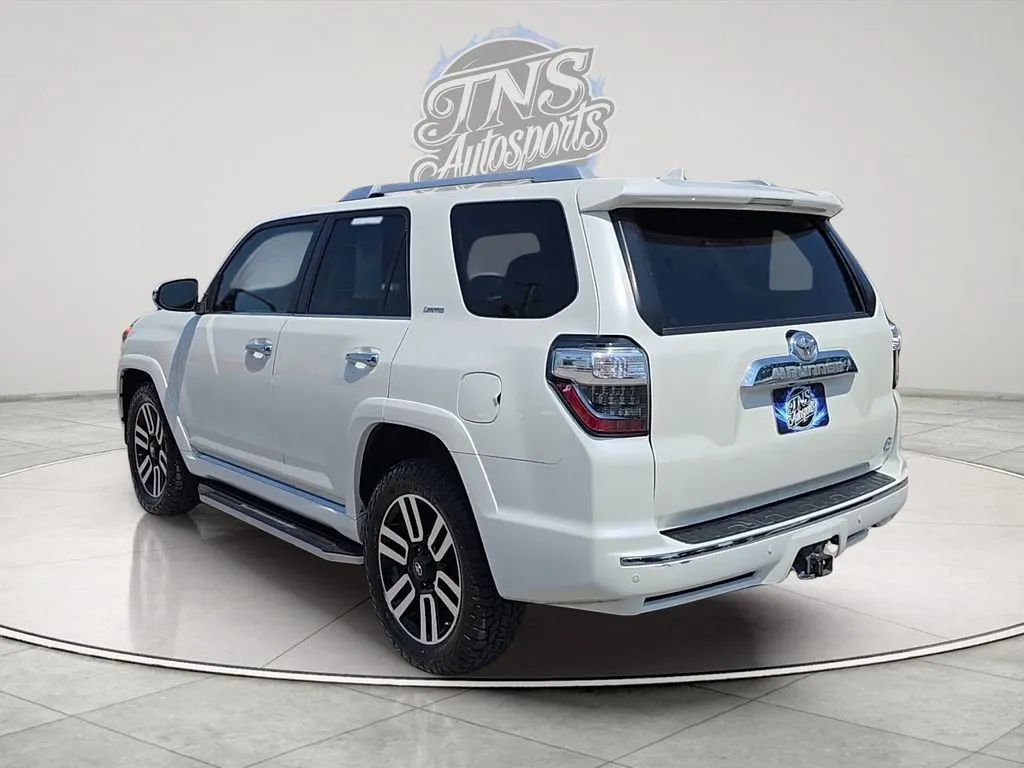 Used 2016 Toyota 4Runner Limited RWD image 3