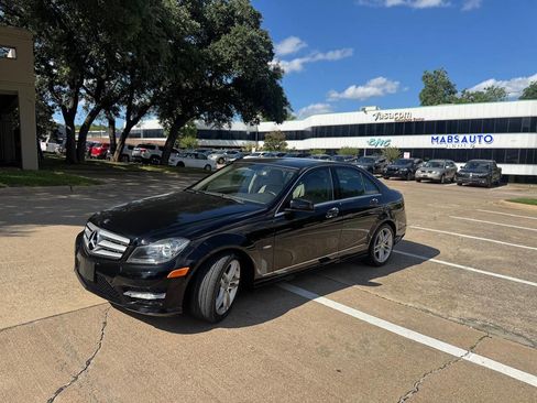 Used 2012 Mercedes-Benz C 250 Sedan image 2