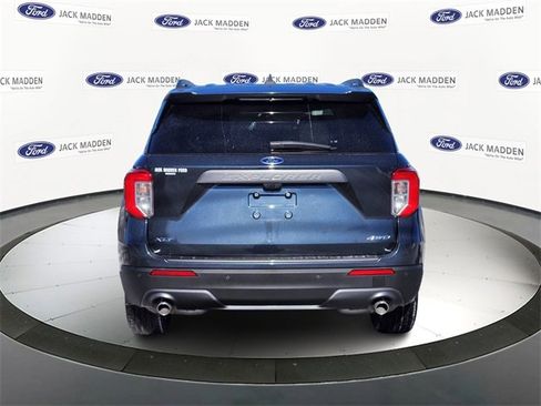 Certified 2022 Ford Explorer XLT w/ Equipment Group 202A image 4