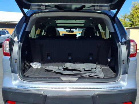 Used 2019 Subaru Ascent Limited image 17