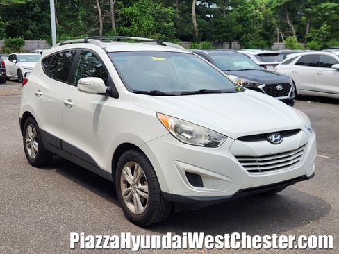Used 2012 Hyundai Tucson GLS FWD image 1