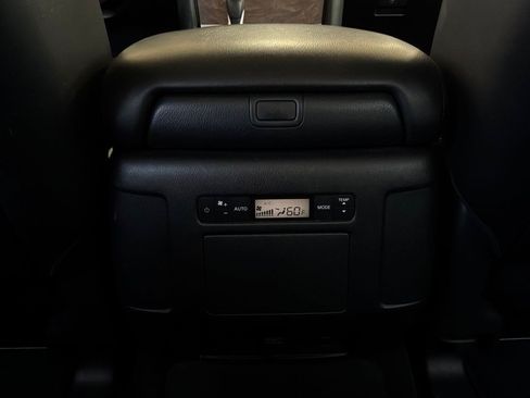 Used 2024 Nissan Armada SL RWD image 14