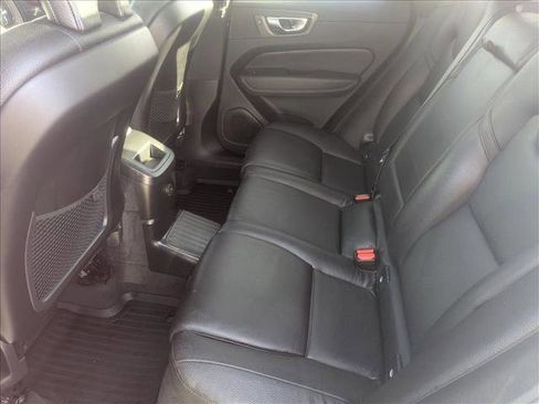 Used 2022 Volvo XC60 T8 Inscription Expression w/ Advanced Package image 19