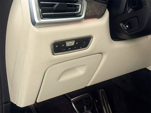 Used 2020 BMW X5 xDrive40i w/ M Sport Package image 10