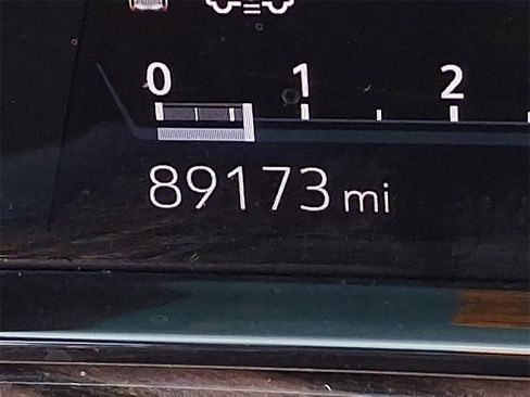 Used 2023 Cadillac Escalade ESV Sport Platinum image 16