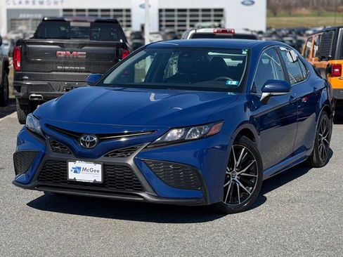 Used 2024 Toyota Camry SE w/ Cold Weather Package image 1