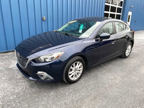 Used 2015 MAZDA MAZDA3 i Grand Touring image 2