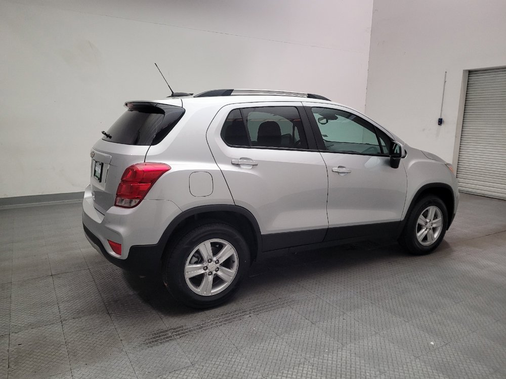 Used 2022 Chevrolet Trax LT w/ LT Convenience Package AWD/4WD image 10