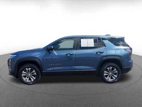 Used 2025 Chevrolet Equinox LT FWD image 9