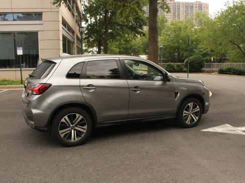 Used 2022 Mitsubishi Outlander Sport SE FWD image 7