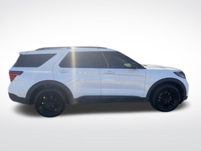 Certified 2026 Ford Explorer Active RWD image 12
