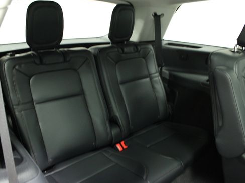 New 2026 Lincoln Aviator Reserve w/ Jet Appearance Package image 16