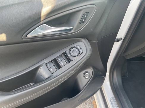 Used 2022 Buick Encore GX Select w/ Sport Touring Package image 18