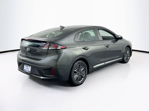 Used 2022 Hyundai Ioniq SE FWD image 5