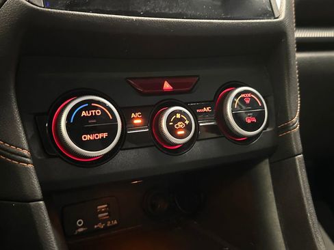 Used 2021 Subaru Crosstrek 2.0i Premium w/ Moonroof Package image 15