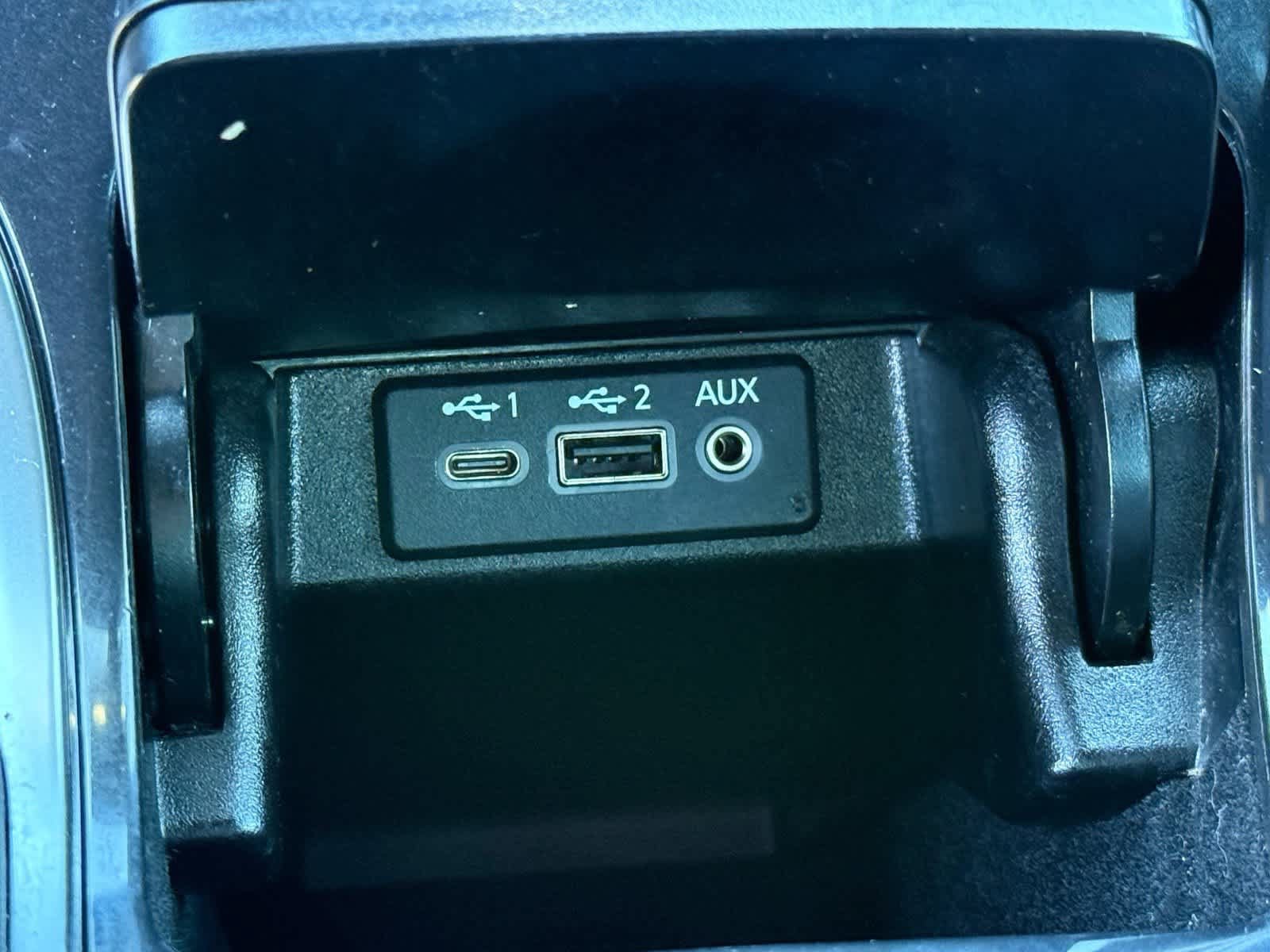 Used 2023 Nissan Maxima SR w/ Sport Mat Group FWD image 23