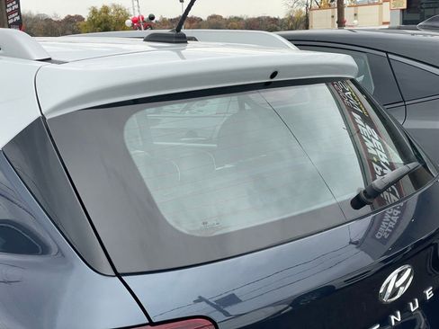 Used 2023 Hyundai Venue Limited w/ Cargo Package image 22