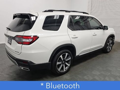 Used 2025 Honda Pilot Touring image 9