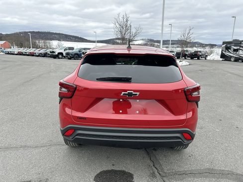 New 2026 Chevrolet Trax LS w/ LS Convenience Package FWD image 6