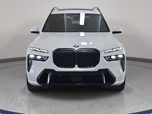 Used 2024 BMW X7 xDrive40i w/ Executive Package AWD/4WD image 3