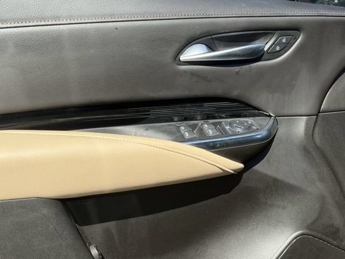 Used 2024 Cadillac XT4 Luxury FWD image 24