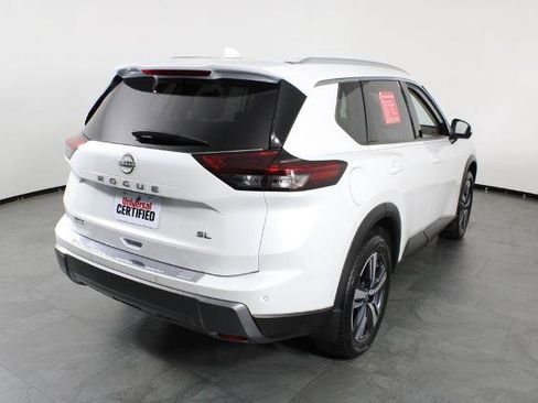 Certified 2024 Nissan Rogue SL w/ SL Premium Package FWD image 16
