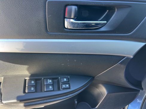 Used 2013 Subaru Outback 2.5i image 24