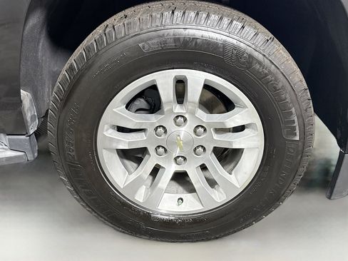 Used 2019 Chevrolet Tahoe LT image 31