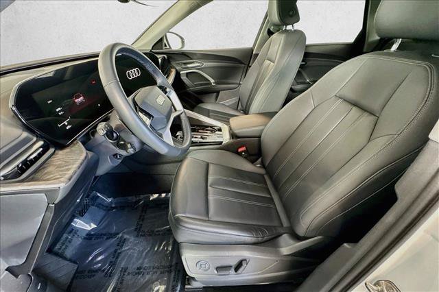 Used 2025 Audi Q5 Premium w/ Convenience Package AWD/4WD image 18