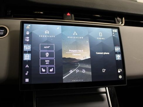 Used 2024 Land Rover Range Rover Evoque Dynamic SE AWD/4WD image 19