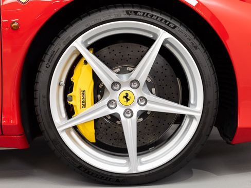 Used 2014 Ferrari 458 Spider RWD image 23