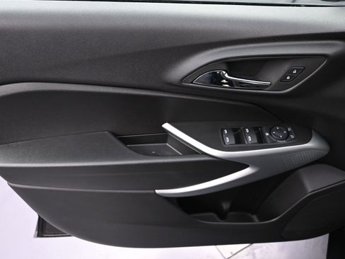 Certified 2025 Chevrolet Trax LS w/ LS Convenience Package image 22