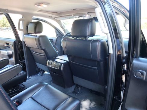 Used 2020 Toyota Sequoia TRD Pro AWD/4WD image 40