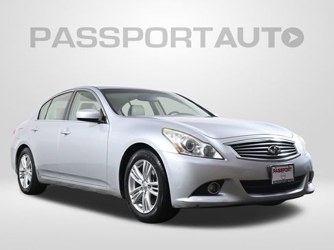 Used 2012 INFINITI G37 Journey w/ Premium Pkg image 4