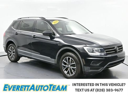 Used 2020 Volkswagen Tiguan SE w/ Panoramic Sunroof Package FWD image 1