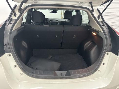 Used 2018 Nissan Leaf SV w/ SV Technology Package FWD image 26