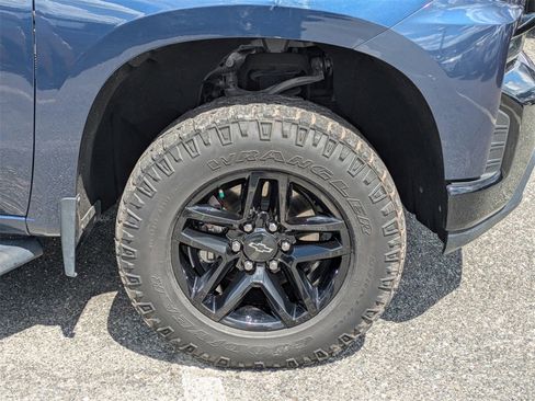 Used 2021 Chevrolet Silverado 1500 LT Trail Boss image 11