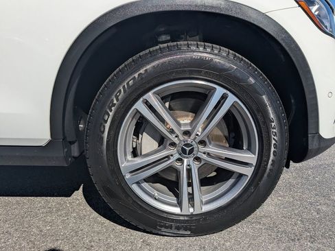 Certified 2022 Mercedes-Benz GLC 300 4MATIC w/ Premium Package Lite image 22