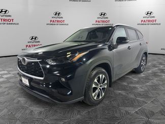 Used 2023 Toyota Highlander XLE video 2