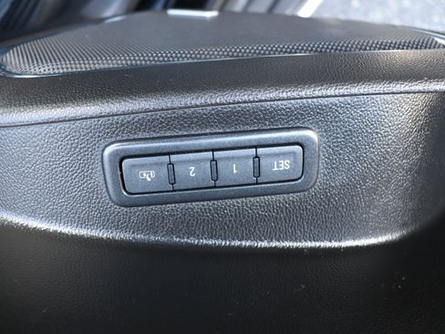 Used 2017 GMC Yukon XL SLT image 51