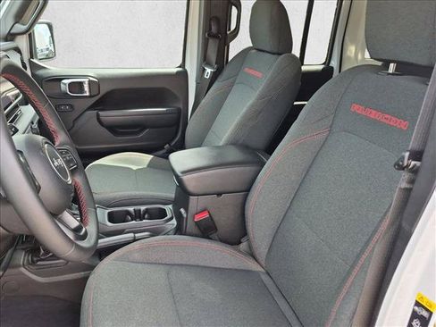Used 2025 Jeep Wrangler Unlimited Rubicon AWD/4WD image 11