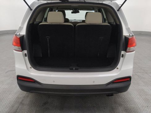 Used 2016 Kia Sorento LX w/ LX Convenience Package image 29
