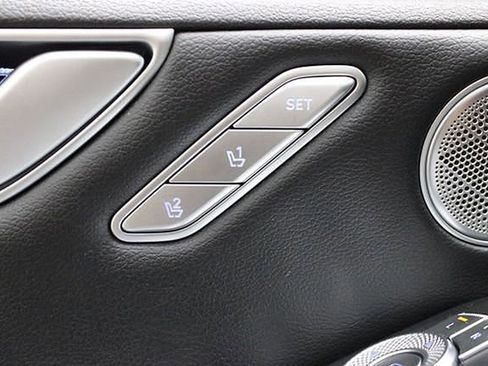 Used 2023 Genesis G80 image 19