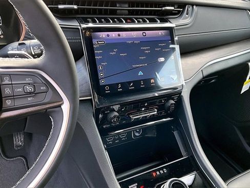 New 2025 Jeep Grand Cherokee Limited w/ Trailer Tow Package image 7