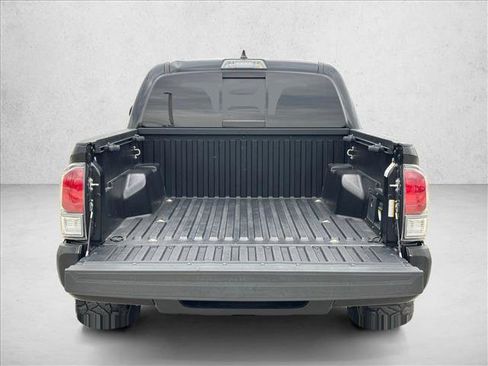 Used 2021 Toyota Tacoma TRD Off-Road image 7